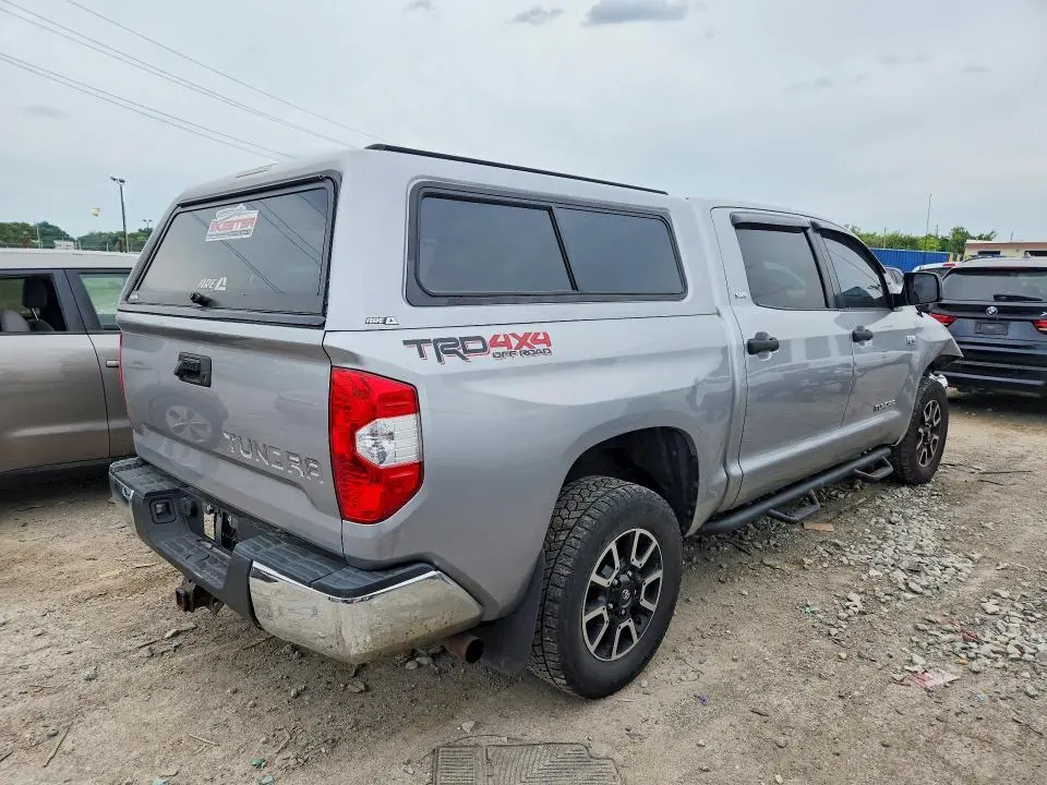 2016 TOYOTA TUNDRA SR5  