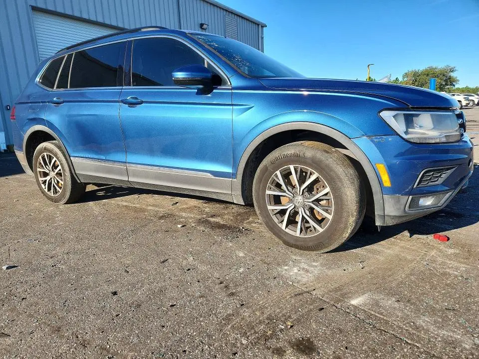 2018 VOLKSWAGEN TIGUAN SE  
