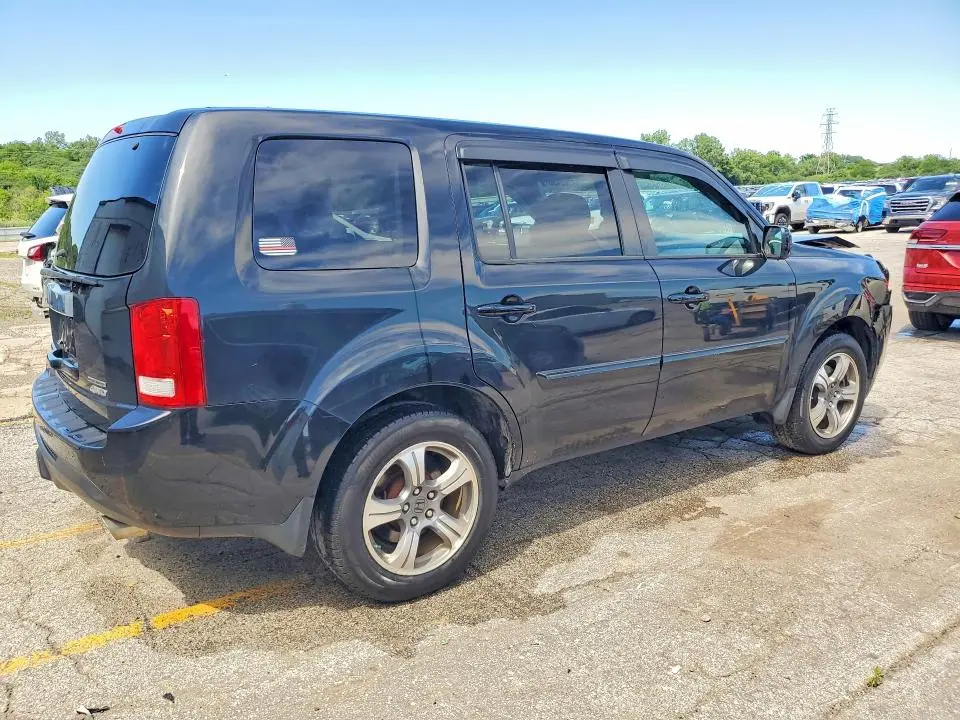 2015 HONDA PILOT SE  