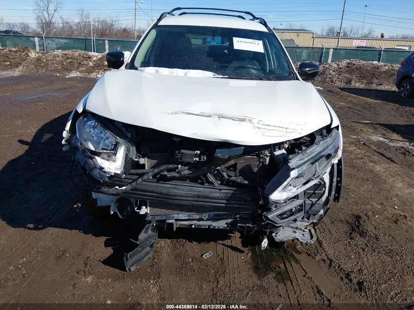 2018 NISSAN ROGUE SV