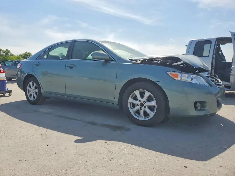 2011 TOYOTA CAMRY LE  