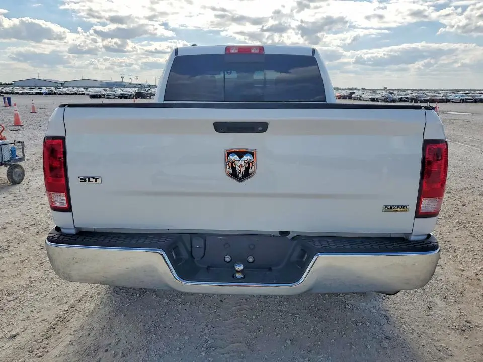 2018 RAM 1500 SLT  