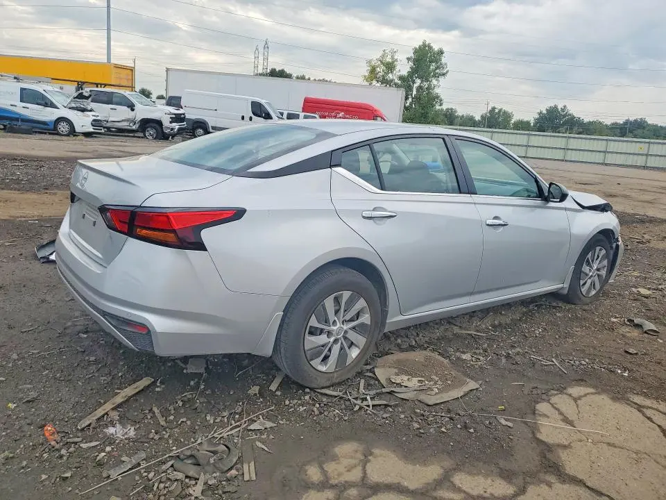 2024 NISSAN ALTIMA S  