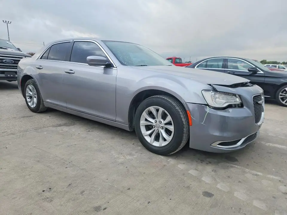 2015 CHRYSLER 300 LIMITED  