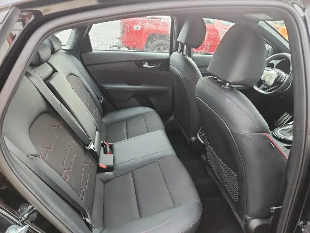 2023 KIA FORTE GT  