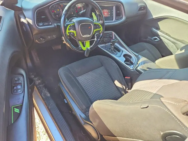 2016 DODGE CHALLENGER SXT  