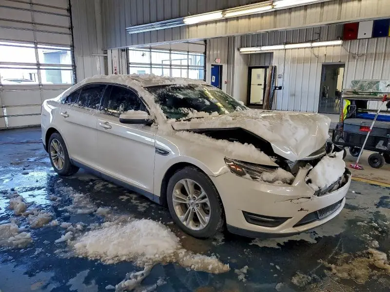 2015 FORD TAURUS SEL  
