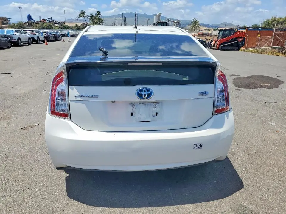 2015 TOYOTA PRIUS ONE  