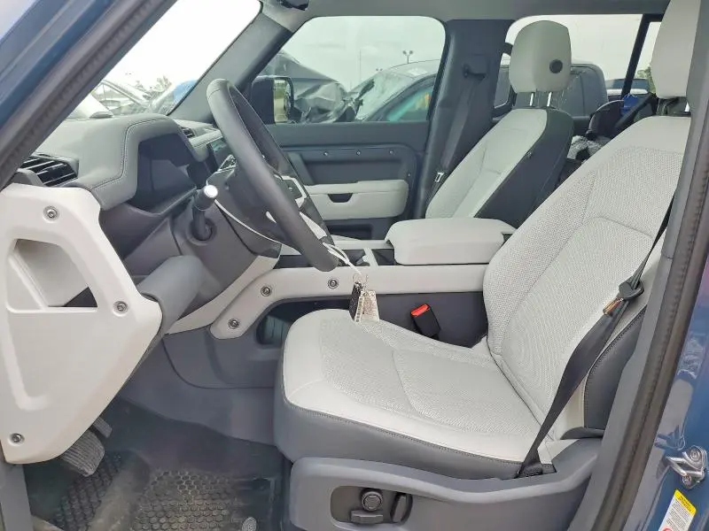 2025 LAND ROVER DEFENDER 110 S  