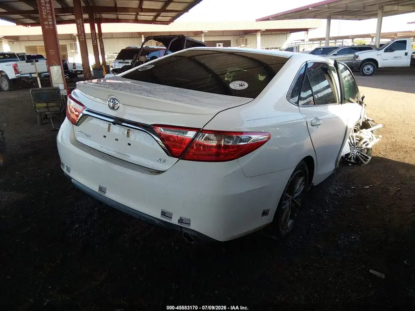 2017 TOYOTA CAMRY SE