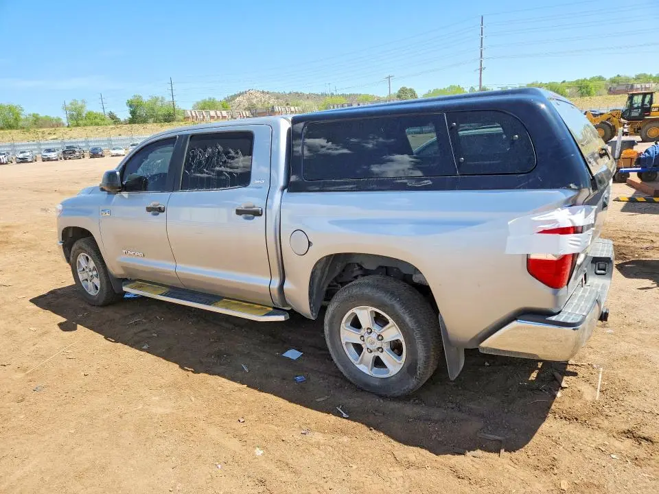 2017 TOYT TUNDRA SR5   