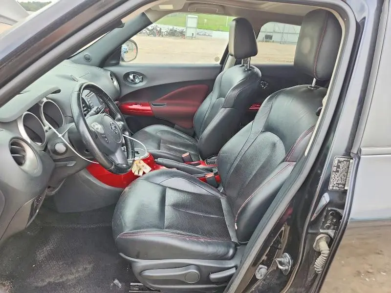 2011 NISSAN JUKE S  
