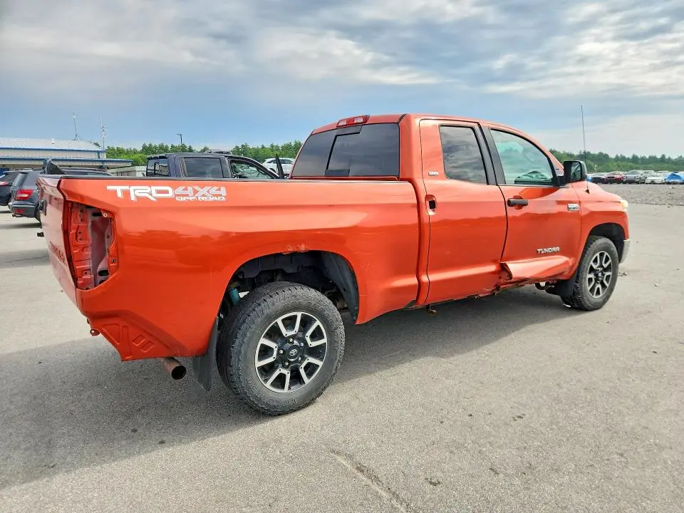 2016 TOYOTA TUNDRA SR5  