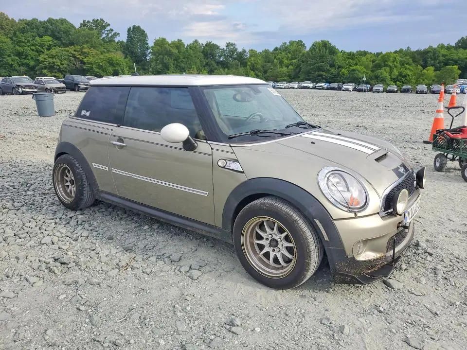 2010 MINI COOPER S  