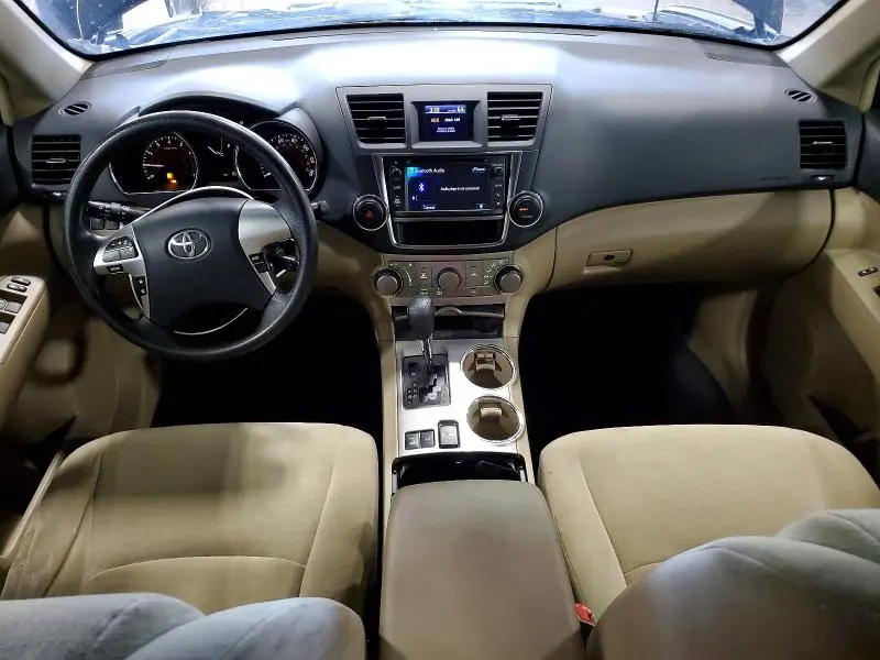 2013 TOYOTA HIGHLANDER PLUS  