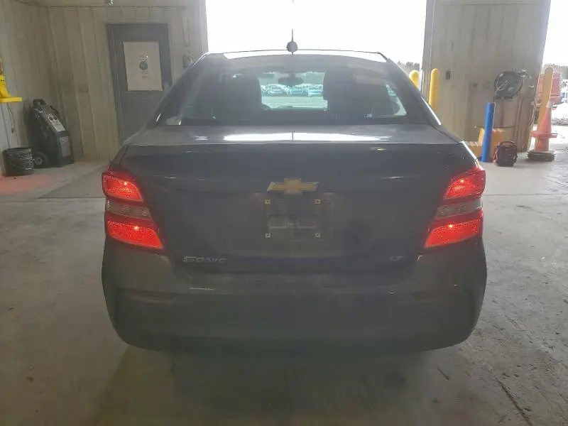 2019 CHEVROLET SONIC LT  