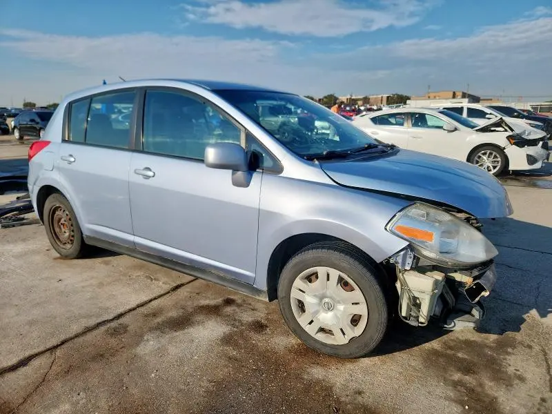 2011 NISSAN VERSA S  