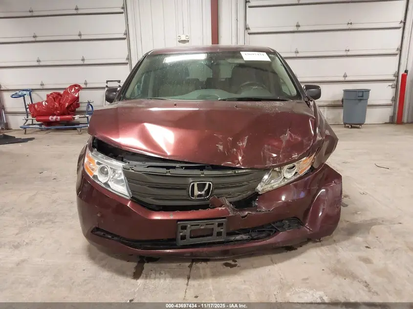 2011 HONDA ODYSSEY LX