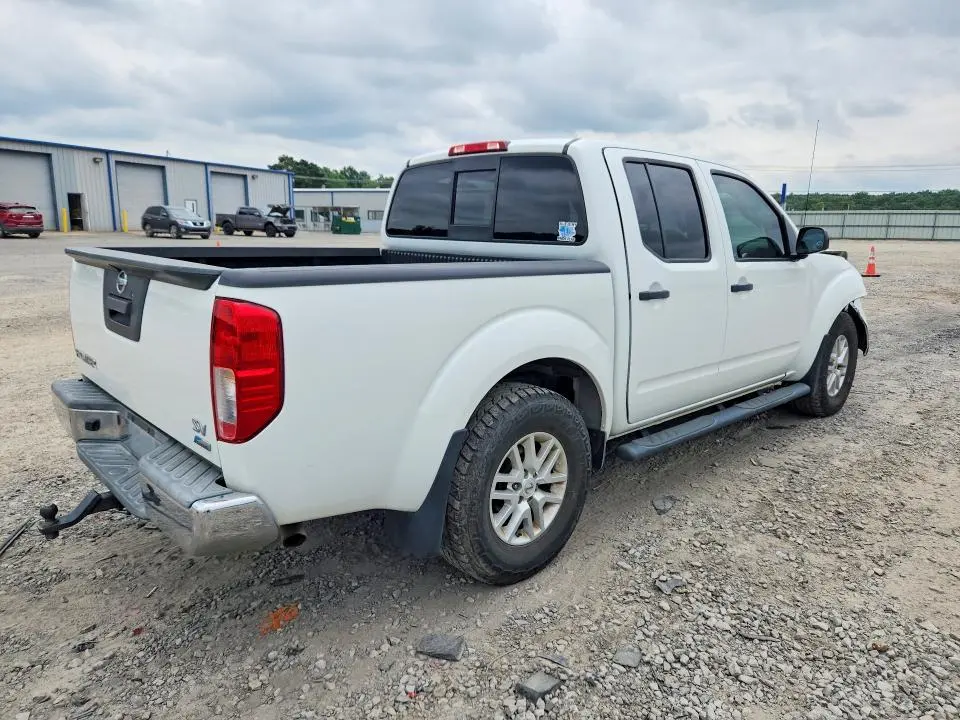 2018 NISSAN FRONTIER SV  