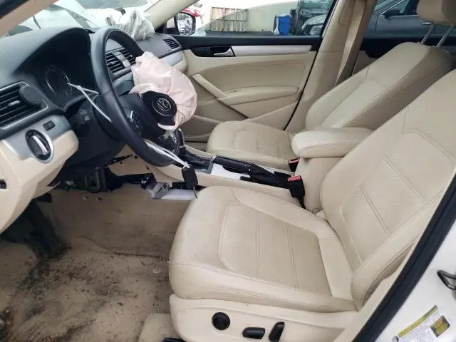 2013 VOLKSWAGEN PASSAT SE  