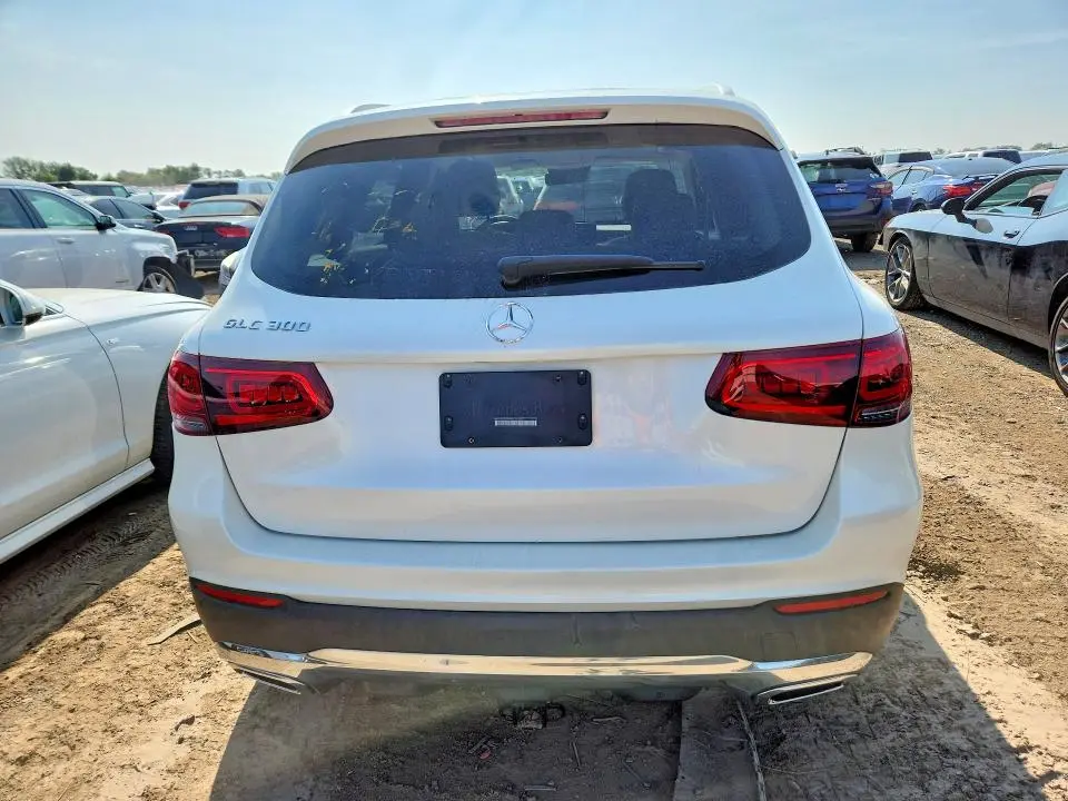 2021 MERCEDES-BENZ GLC 300  