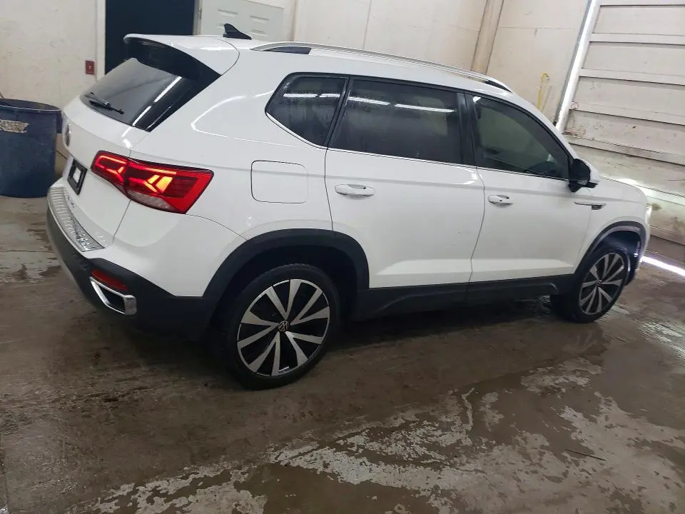 2022 VOLKSWAGEN TAOS SE  