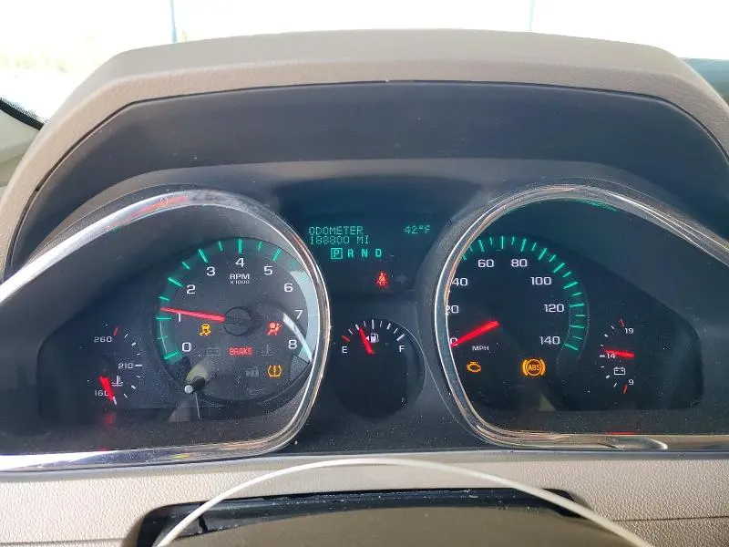 2011 CHEVROLET TRAVERSE LS  