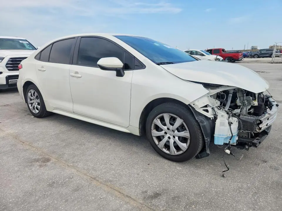 2021 TOYOTA COROLLA LE  