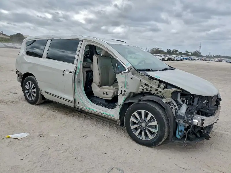 2020 CHRYSLER PACIFICA HYBRID LIMITED  