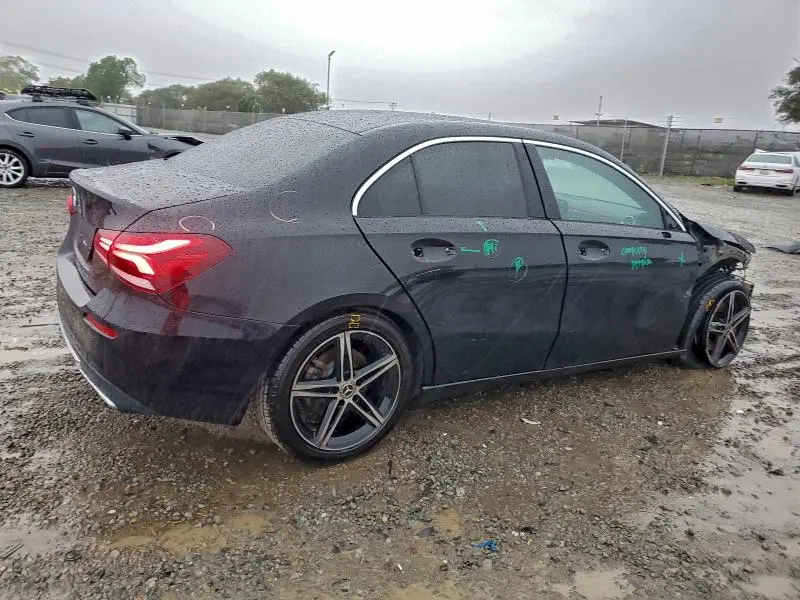 2021 MERCEDES-BENZ A 220  