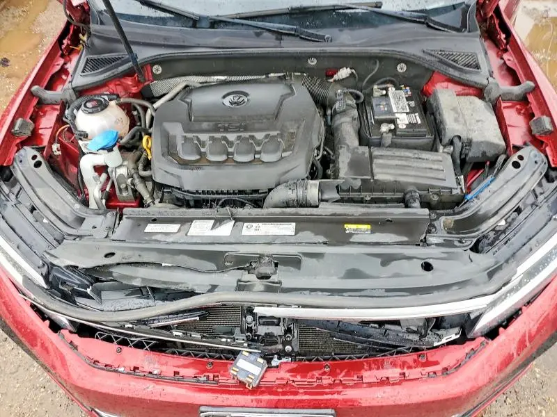 2019 VOLKSWAGEN PASSAT SE R-LINE  