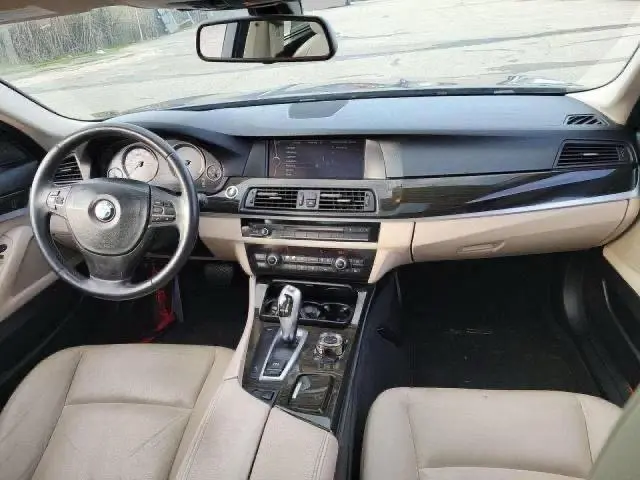 2011 BMW 528 I  