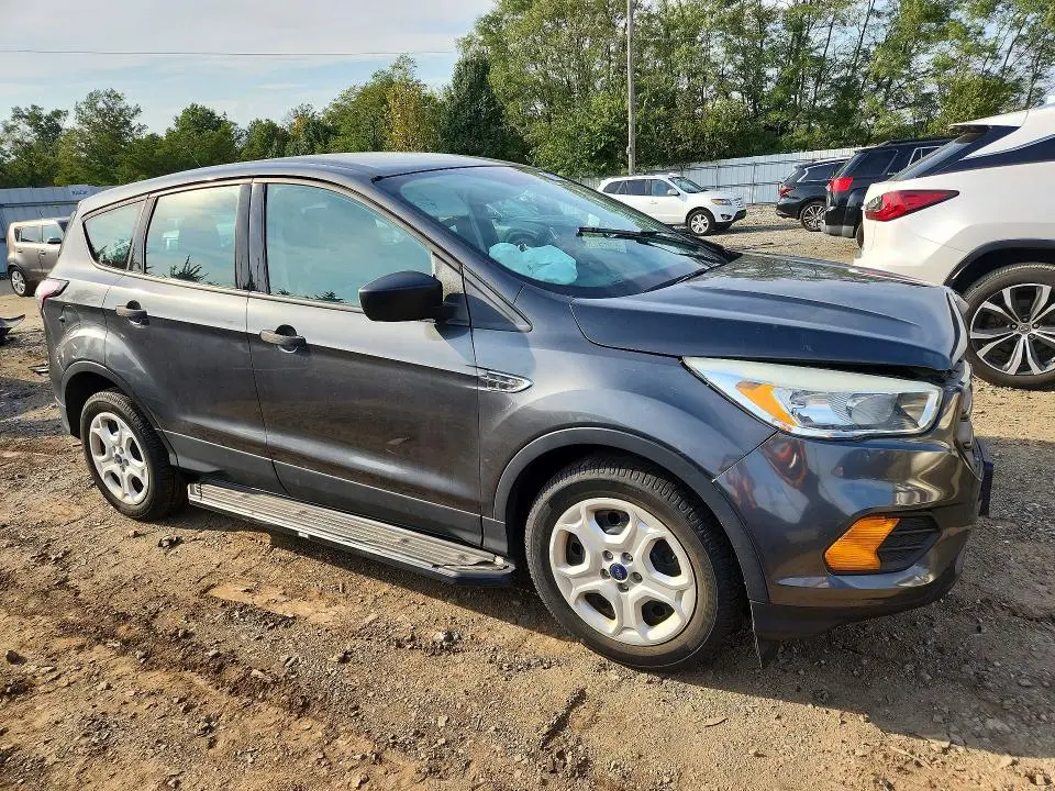 2017 FORD ESCAPE S  