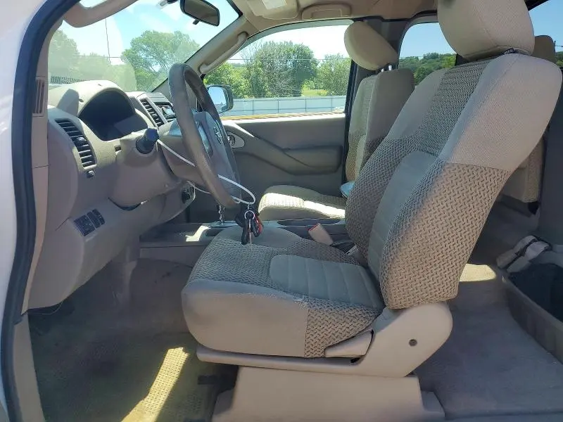 2010 NISSAN FRONTIER SE V6  