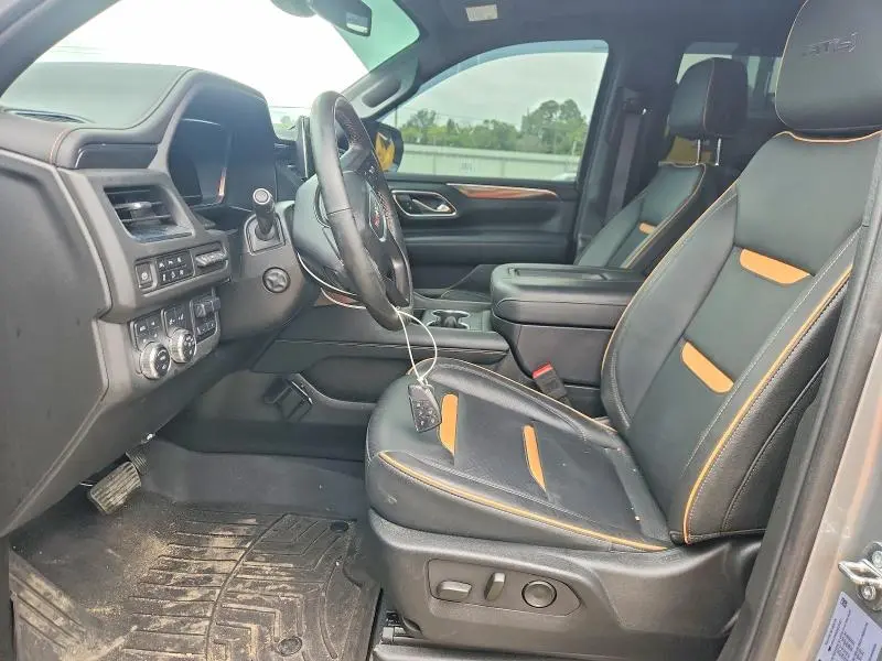 2024 GMC YUKON AT4  