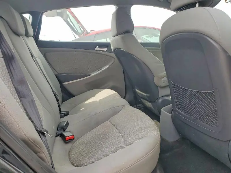 2013 HYUNDAI ACCENT GS  