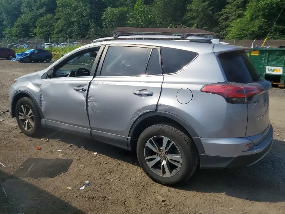 2017 TOYOTA RAV4 XLE  