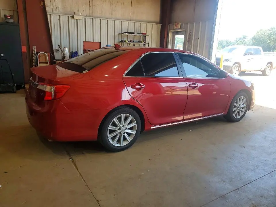 2012 TOYOTA CAMRY XLE V6  