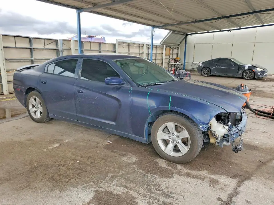 2013 DODGE CHARGER SE  