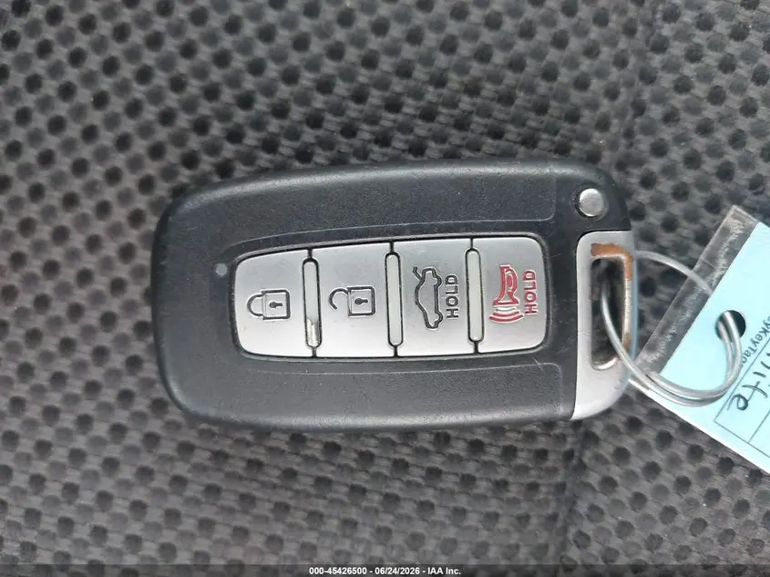2012 HYUNDAI SONATA SE
