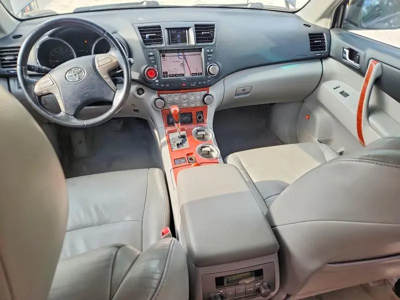2010 TOYOTA HIGHLANDER LIMITED  