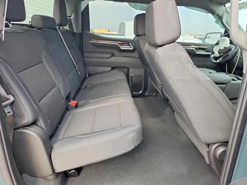 2025 CHEVROLET SILVERADO C1500 LT  
