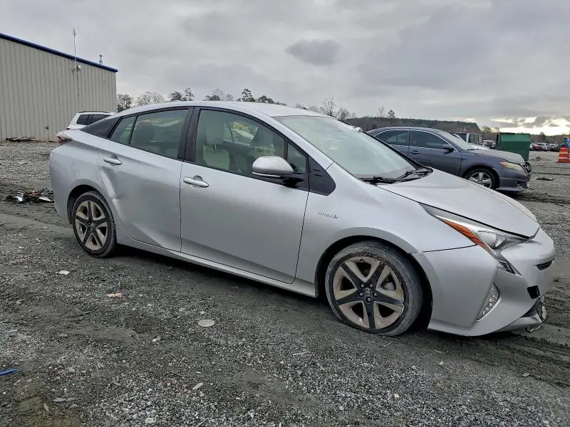 2016 TOYOTA PRIUS   