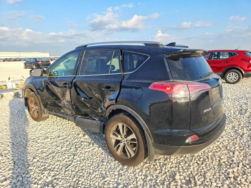2017 TOYOTA RAV4 XLE  