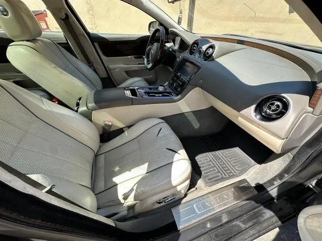 2011 JAGUAR XJL   