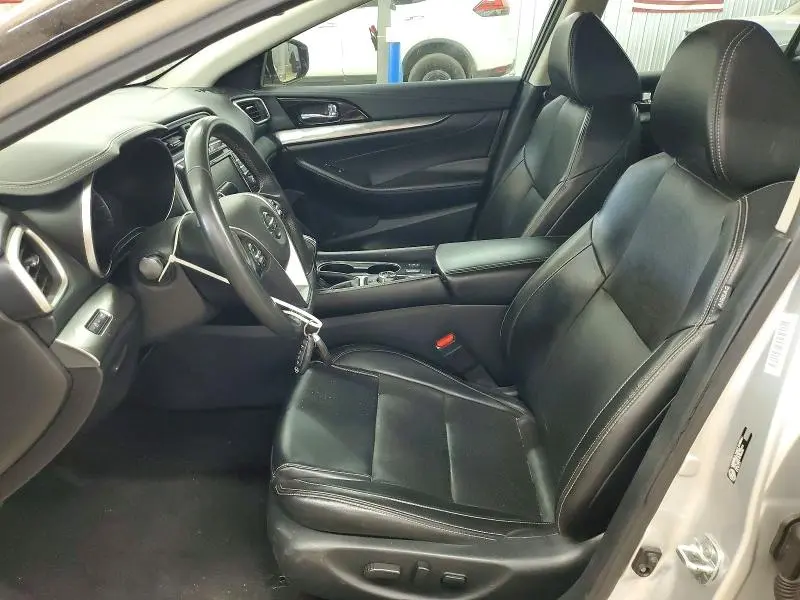 2023 NISSAN MAXIMA SV  