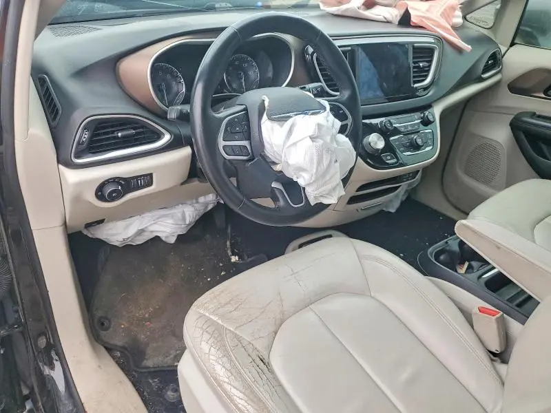 2017 CHRYSLER PACIFICA TOURING L  
