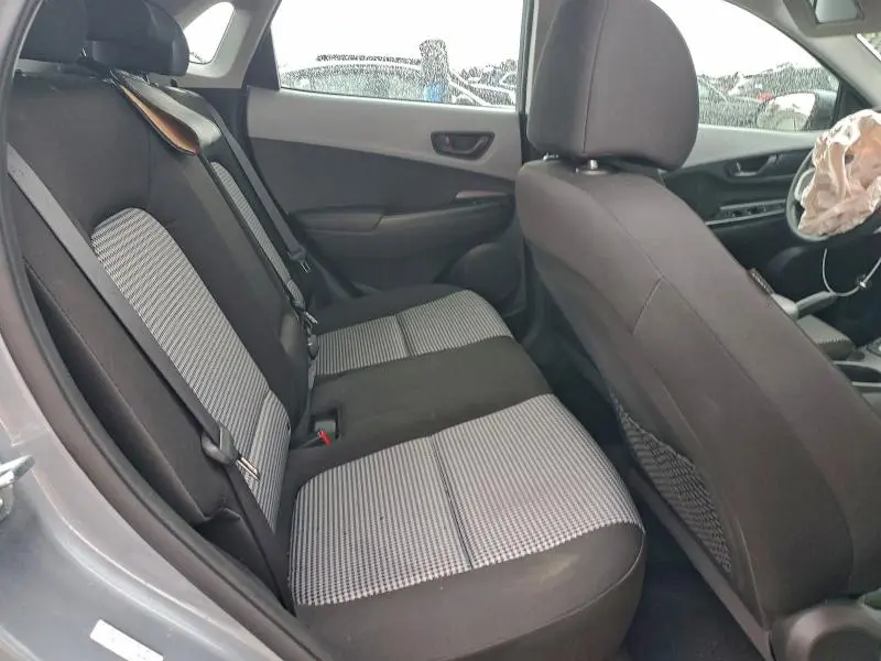 2021 HYUNDAI KONA SE  