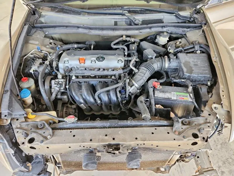 2010 HONDA ACCORD LX  