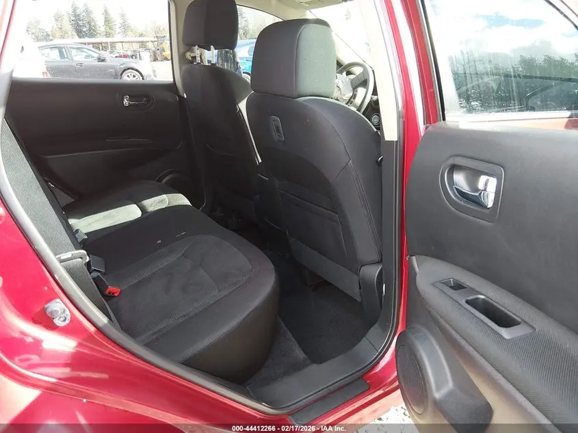 2013 NISSAN ROGUE S